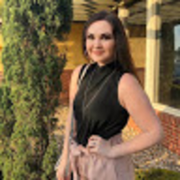 Meet your Posher, Haley - Picture 1 of 1